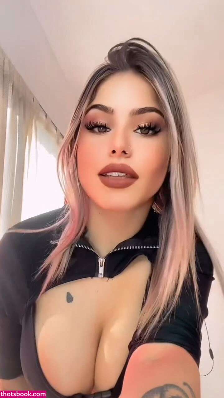 Abril Perez Photo #30