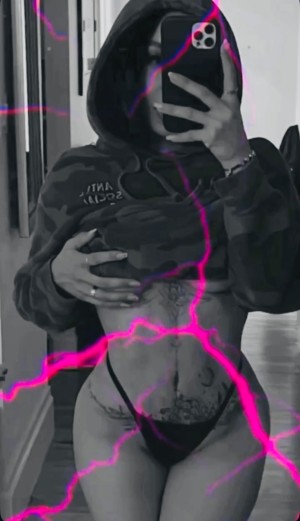 Amour Bundrick Photo #6