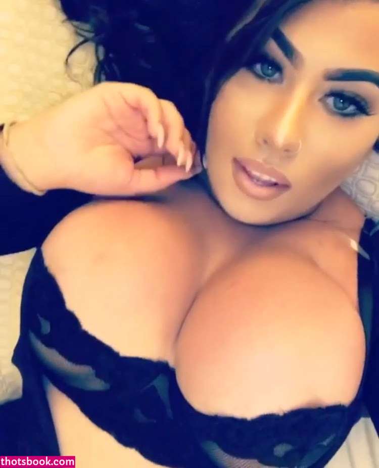 Jenny Castro Photo #3