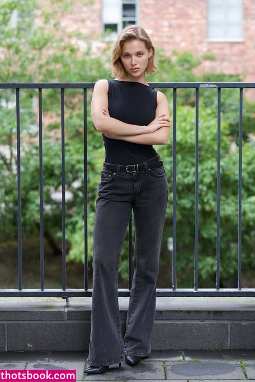 Laura Oganessian Photo #58