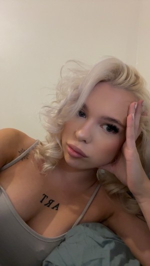 Neea Kuosmanen Photo #6