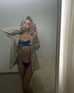 Neea Kuosmanen Photo #19