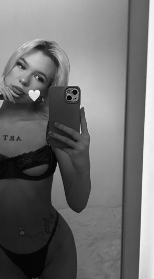 Neea Kuosmanen Photo #24