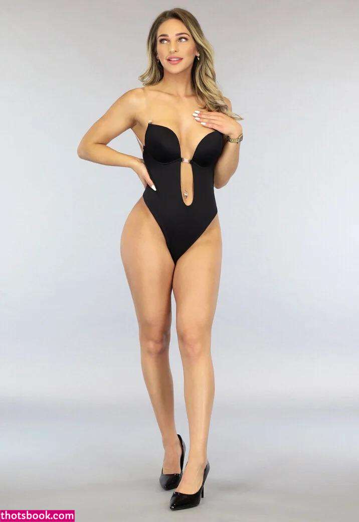 Wendie Vlaar Photo #14