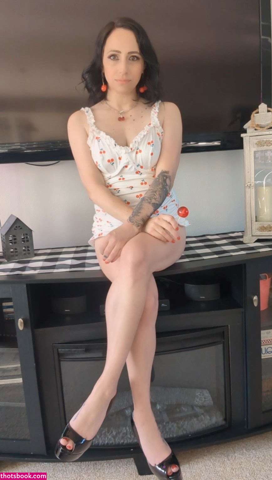 Stardustandcyanide Photo #3