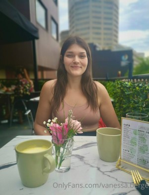 Vanessa Berge Photo #19