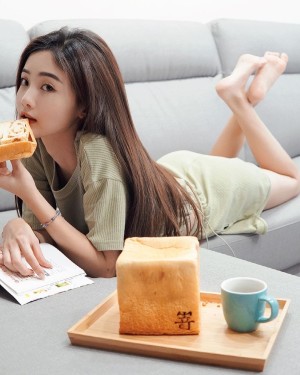 alice821204 Photo #2