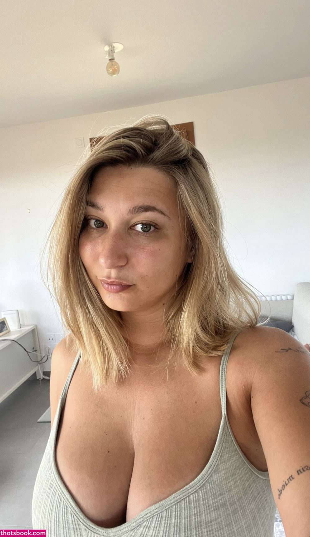 Apoline Perret Photo #32