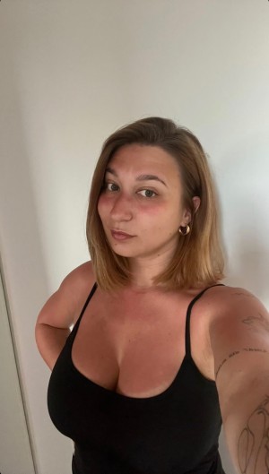 Apoline Perret Photo #33