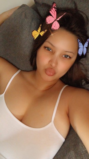 Mitzina Larino Photo #4