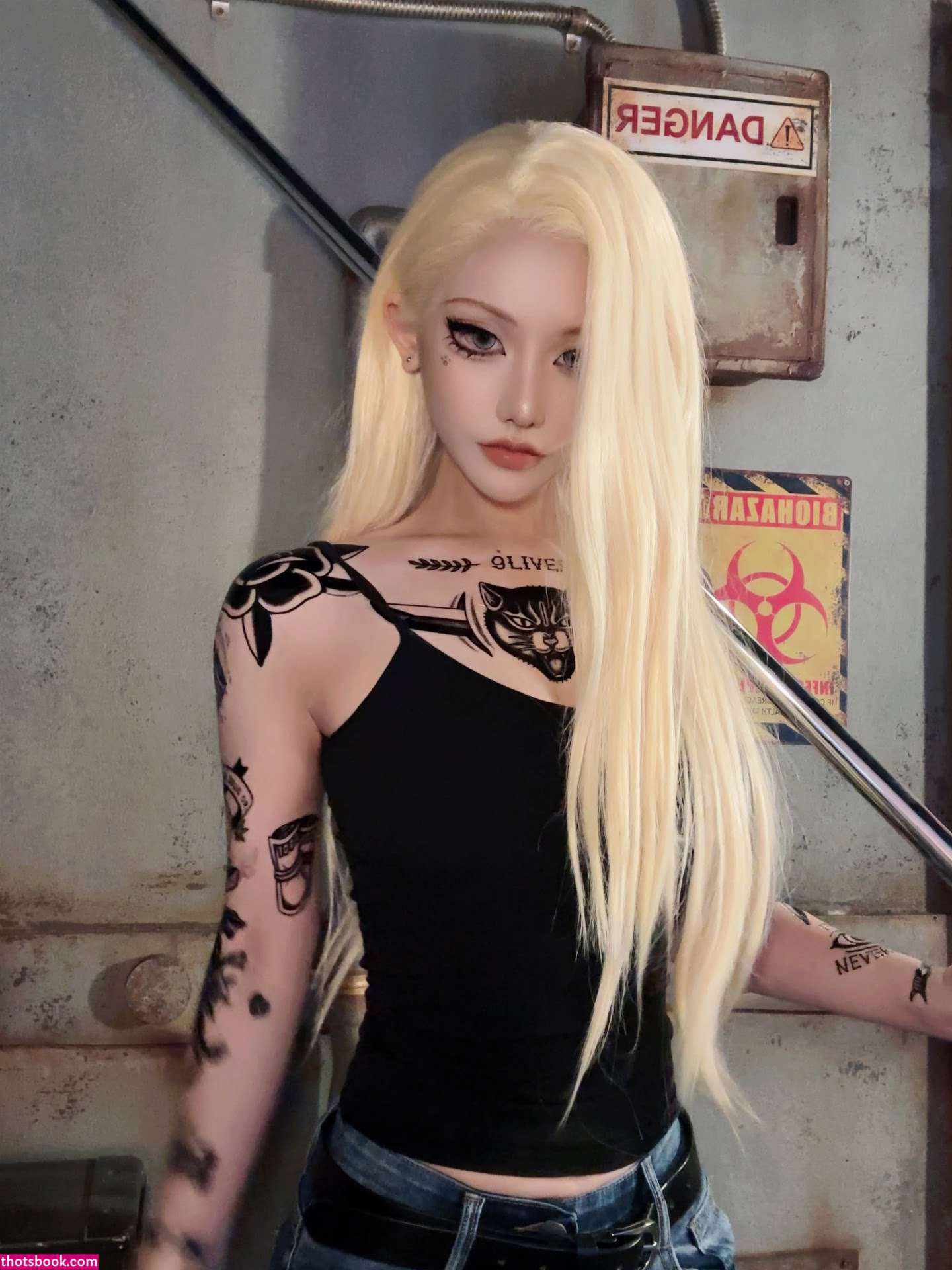 Riri Thisway Photo #10