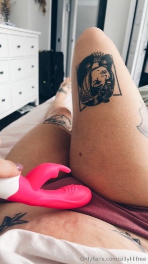 sillylili69 Photo #5
