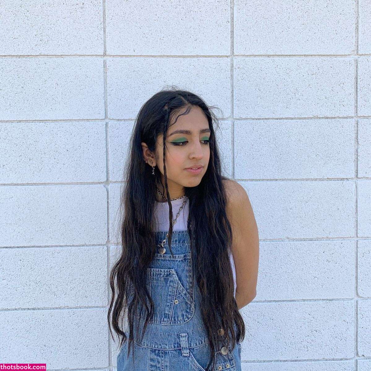 Aislinn Ritchie Photo #2