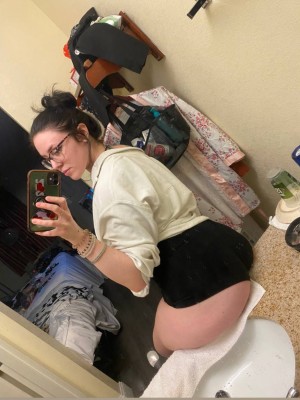 brattystoner19 Photo #25