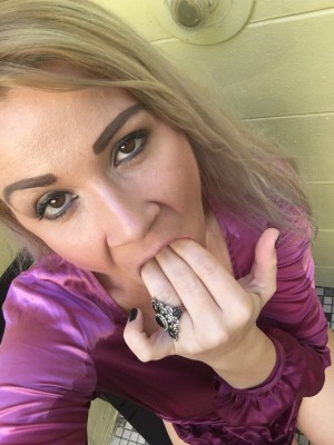 Ms Whitney Morgan Photo #9