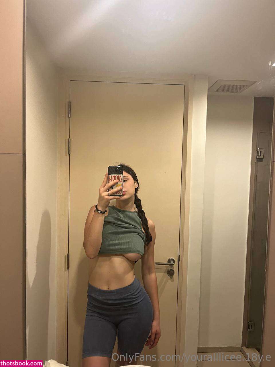 tropicalsandy Photo #1