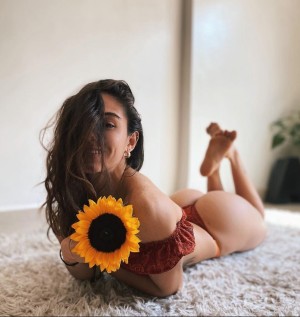 Alessia Pizarro Post #1