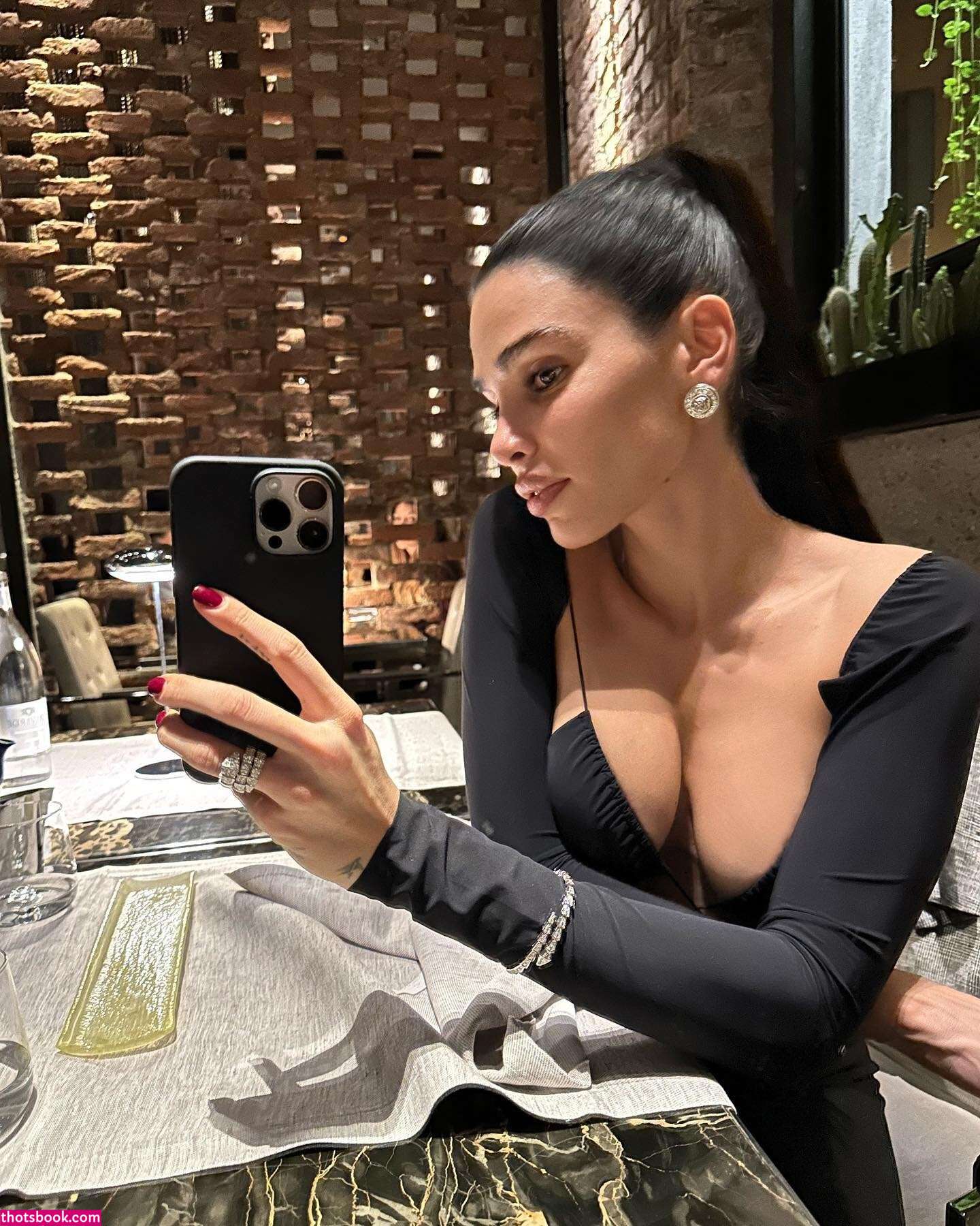 Jovana Djordjevic Photo #4