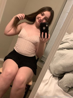 Liliafourtwenty Photo #29