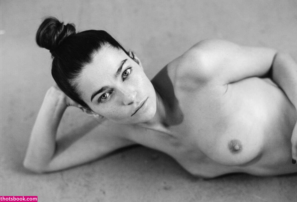 simplysarahxx Photo #10