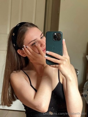 Elizabeth Osi Photo #3