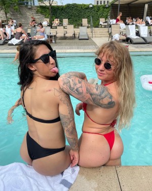 lizanne1995 Photo #11