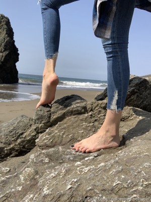 Notfortheinbetween Photo #2