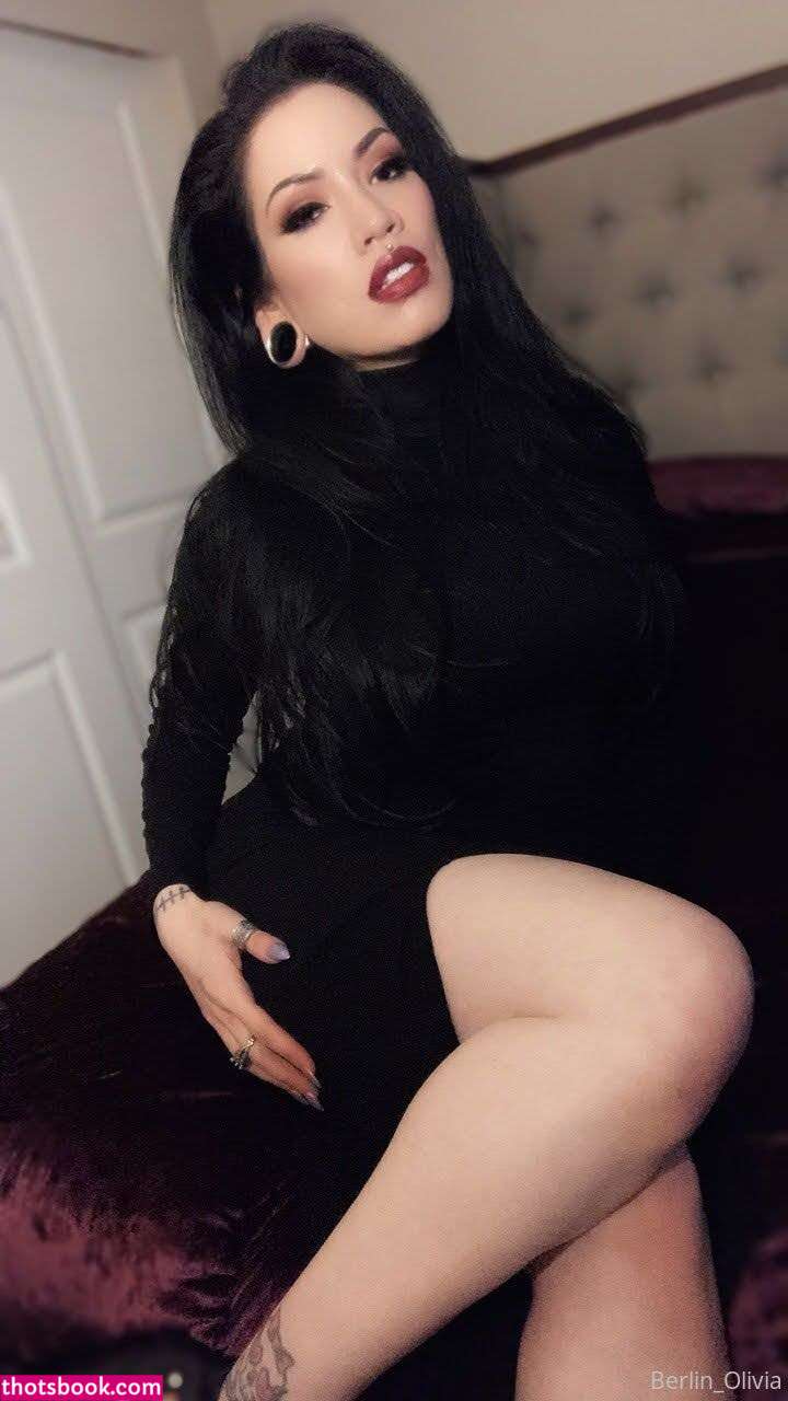 Berlin Olivia Photo #3