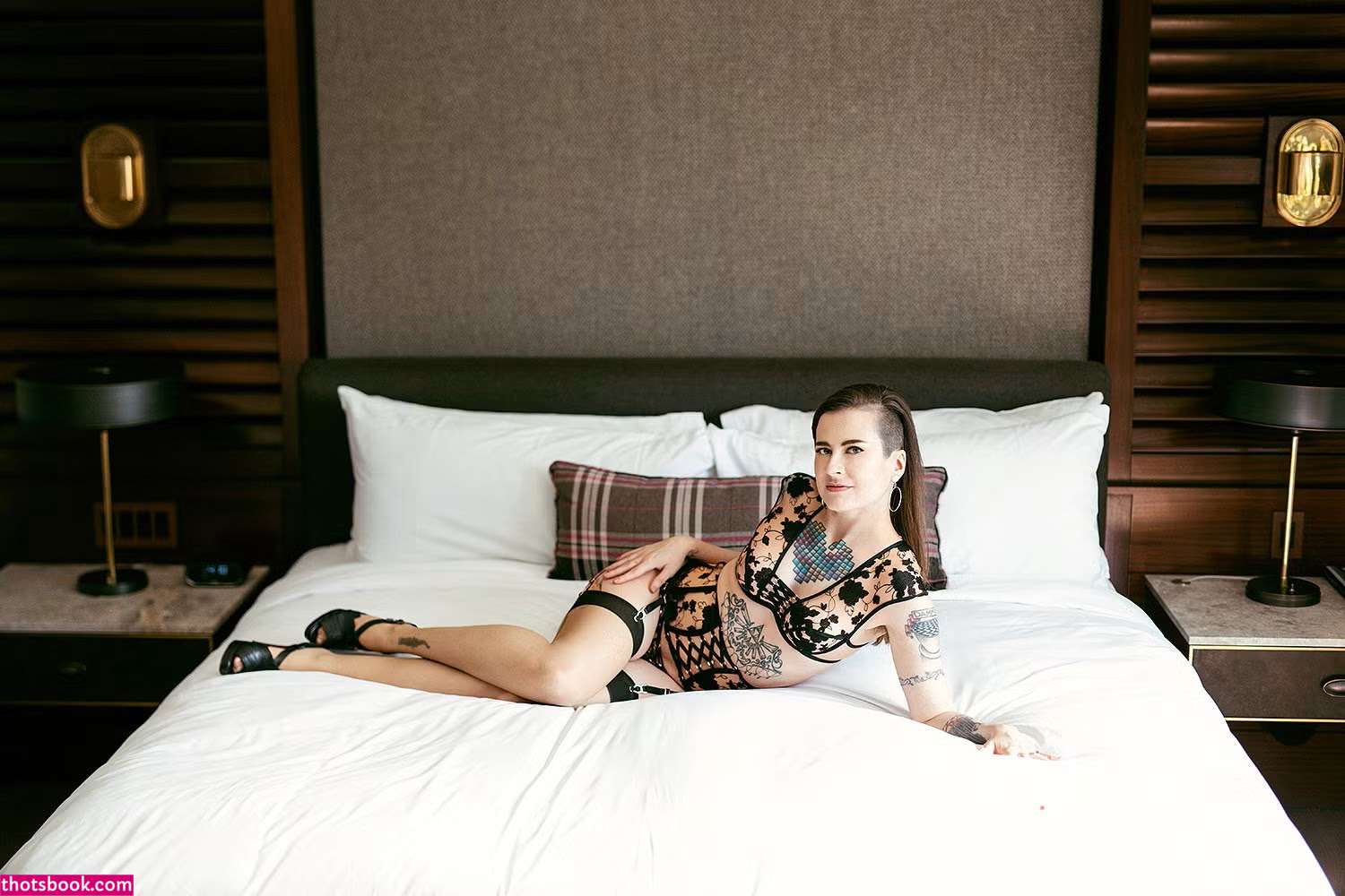 Kitty Karlyle Photo #8