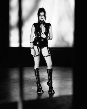 Lisa Brands Photo #12