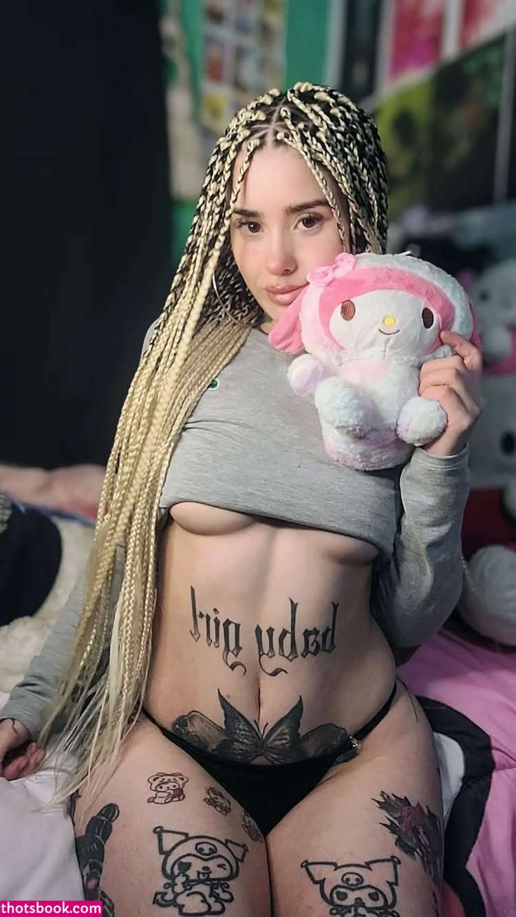 Miafightdragons Photo #14