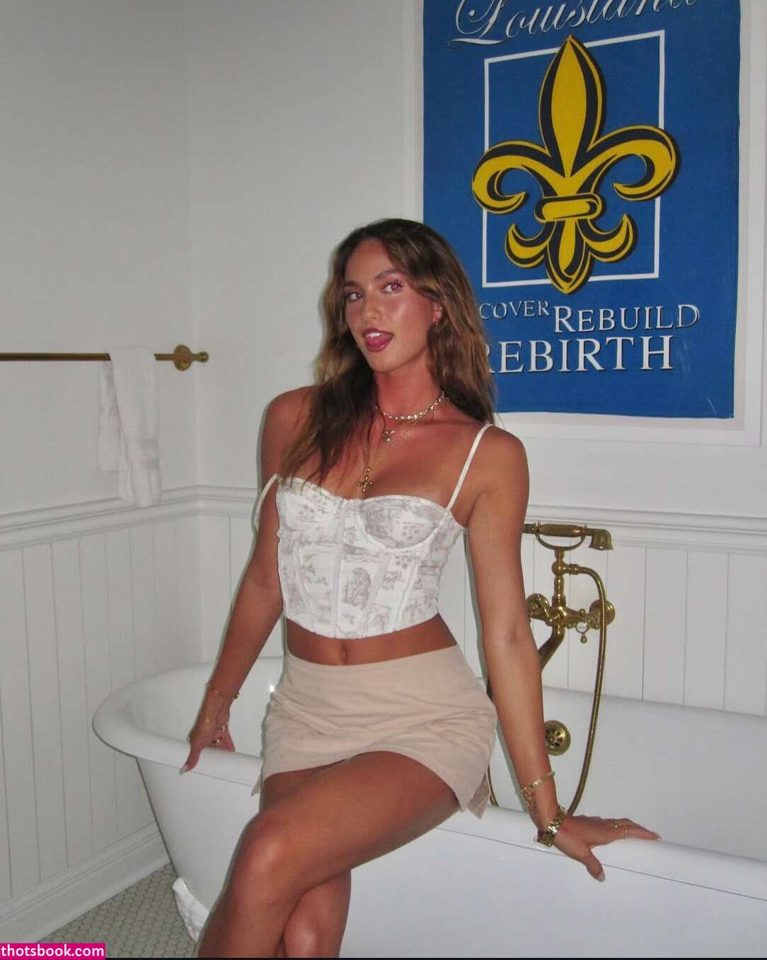 Sydney Marshall Photo #9