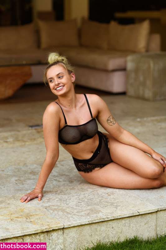 Georgia Harris Photo #46