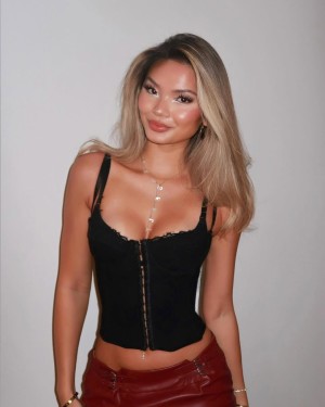 Kim Hostetter Photo #4