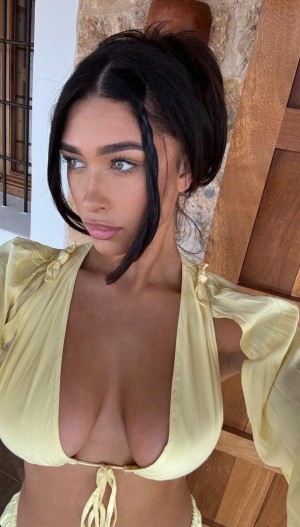 Shayna Senior Photo #24