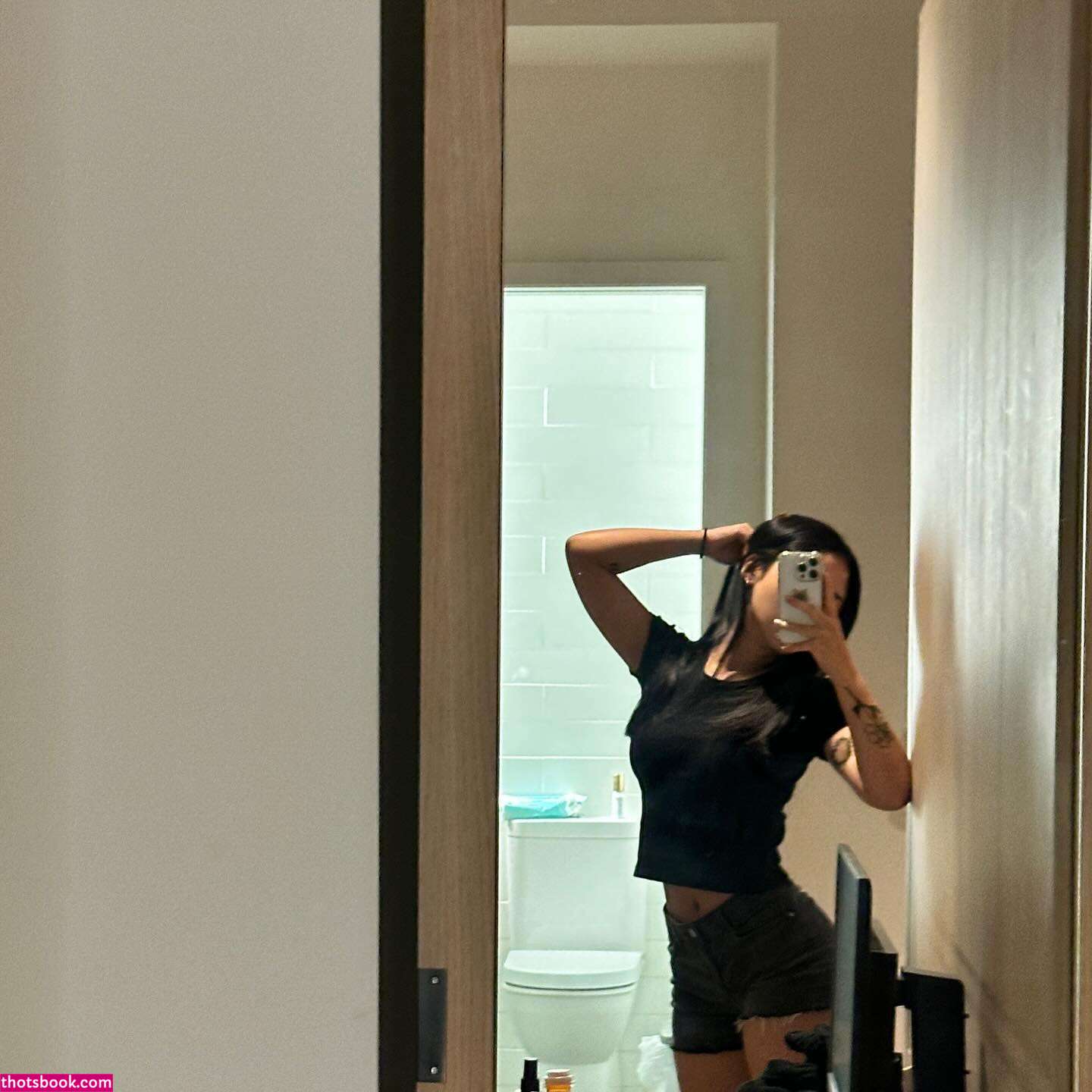 Violet Shin Photo #9