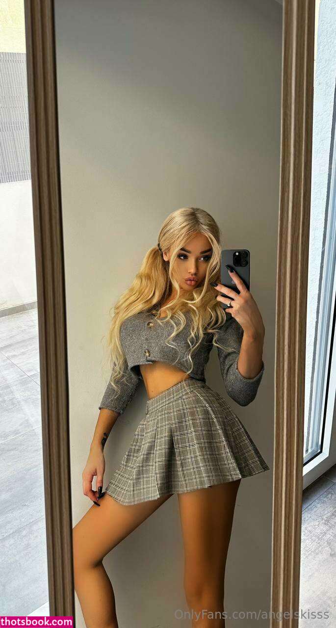 angelskisss Photo #10