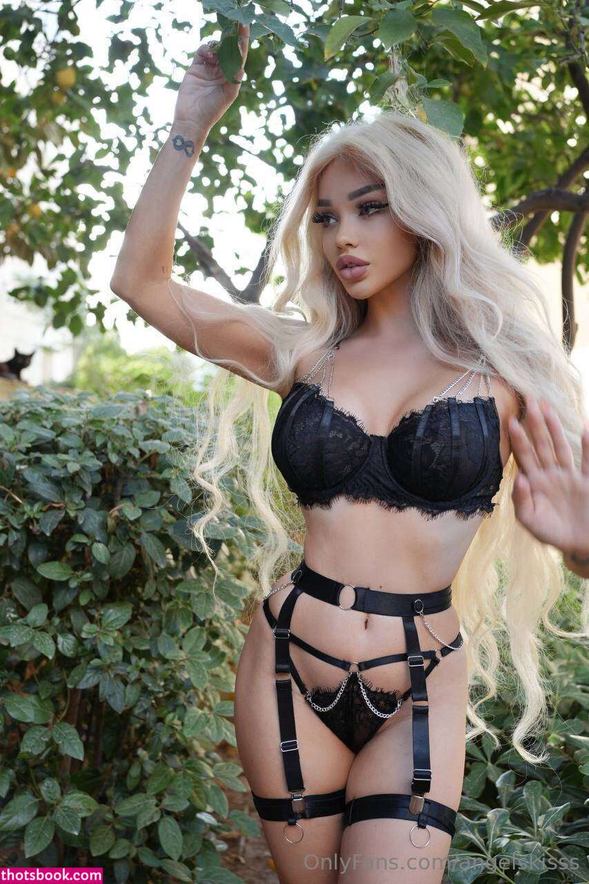 angelskisss Photo #12