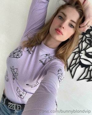 bunnyblondvip Photo #12