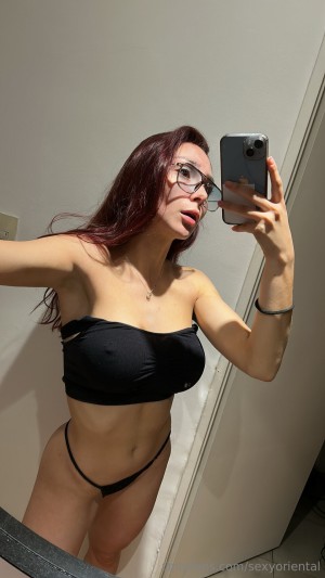 elenifirouu Photo #4