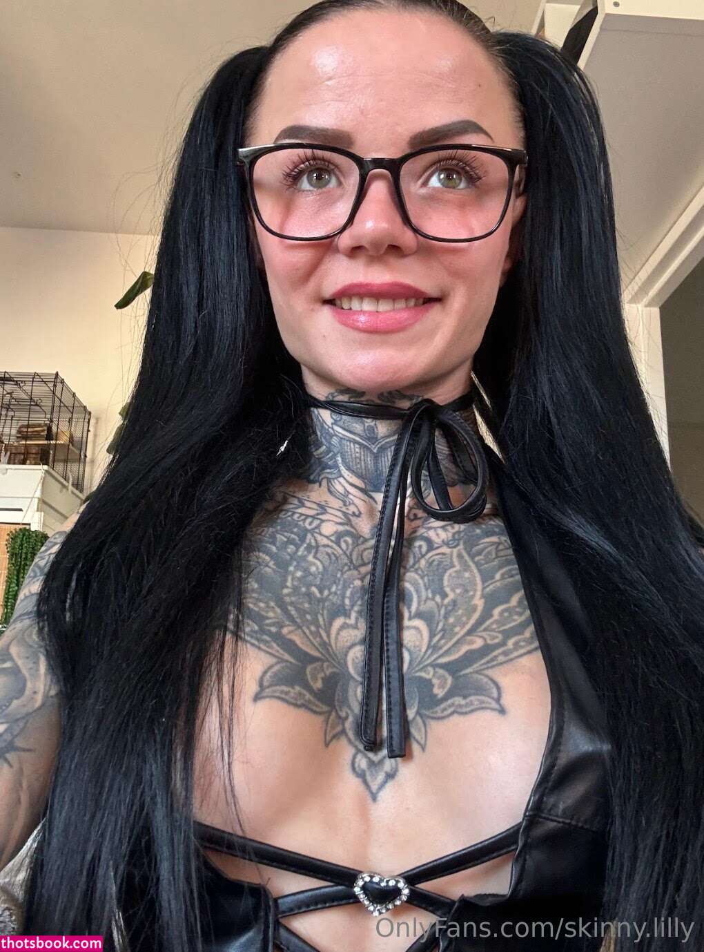 Skinny Lilly Photo #15