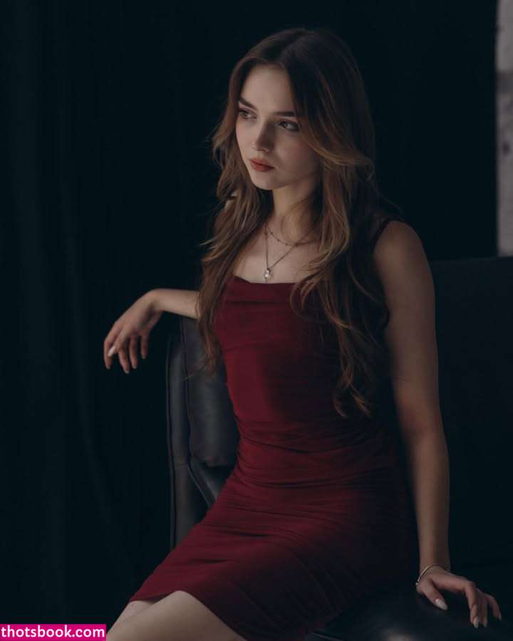 Yuliana Peters Photo #1