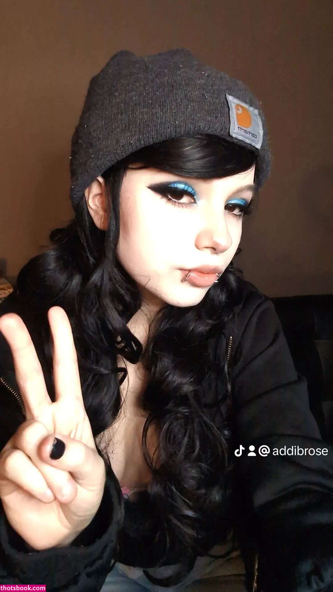 Addison Ambrose Photo #7