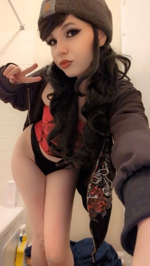 Addison Ambrose Photo #6