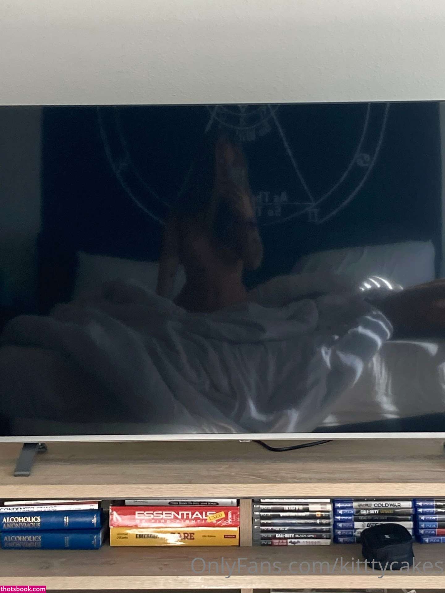 kitttycakes Photo #32