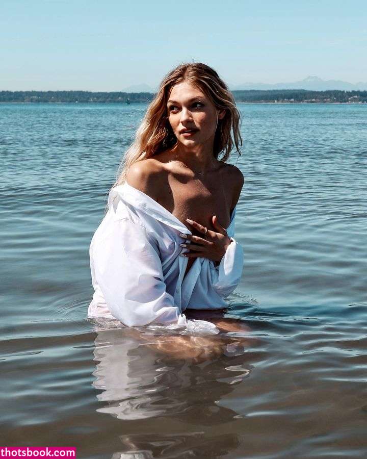 Julia Miller Photo #29