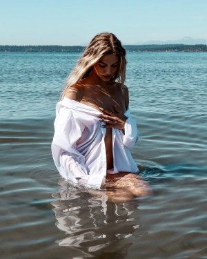 Julia Miller Photo #33