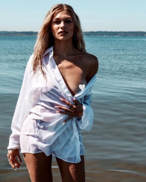 Julia Miller Photo #35