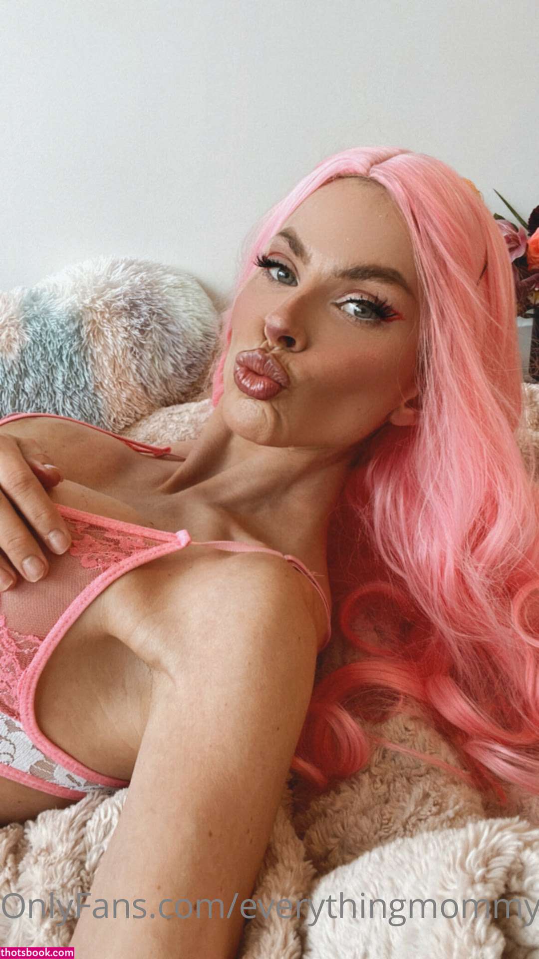 Stacy Quartz Photo #18