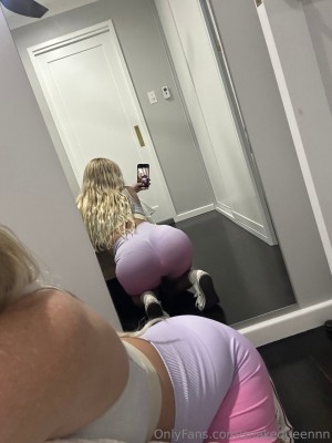 Snakequeennn Photo #19